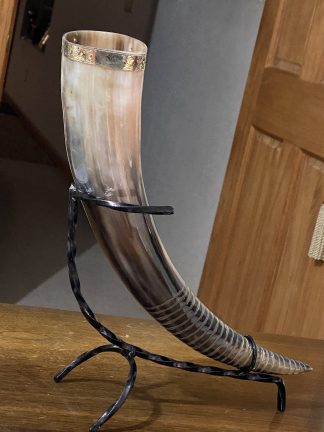 Horn Shell with Stand