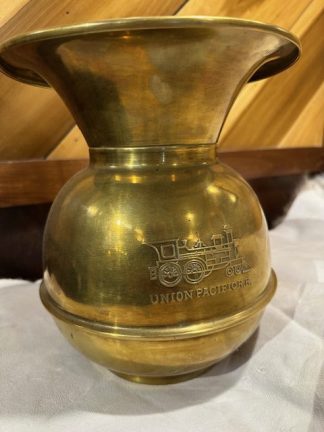 Vintage metal spittoons - 5